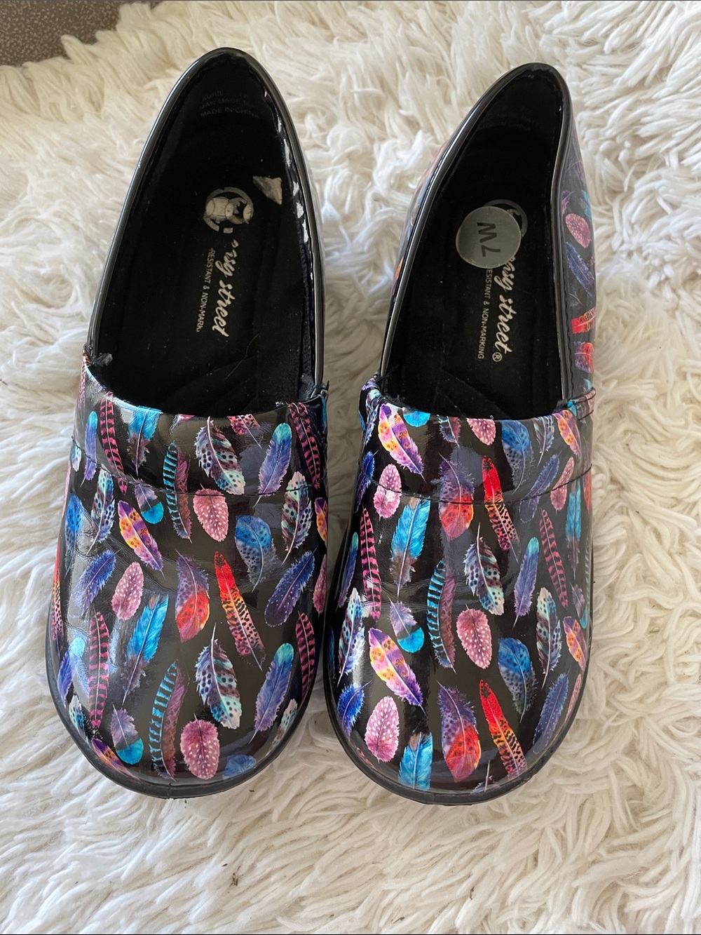 Slip resistant women’s shoes